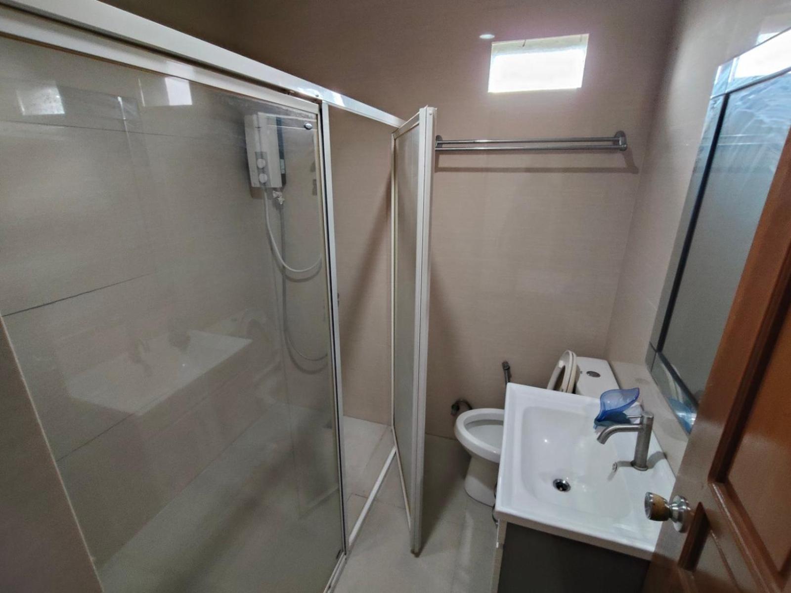 La Belladoza Near Airport Hotel Paranaque City Eksteriør billede