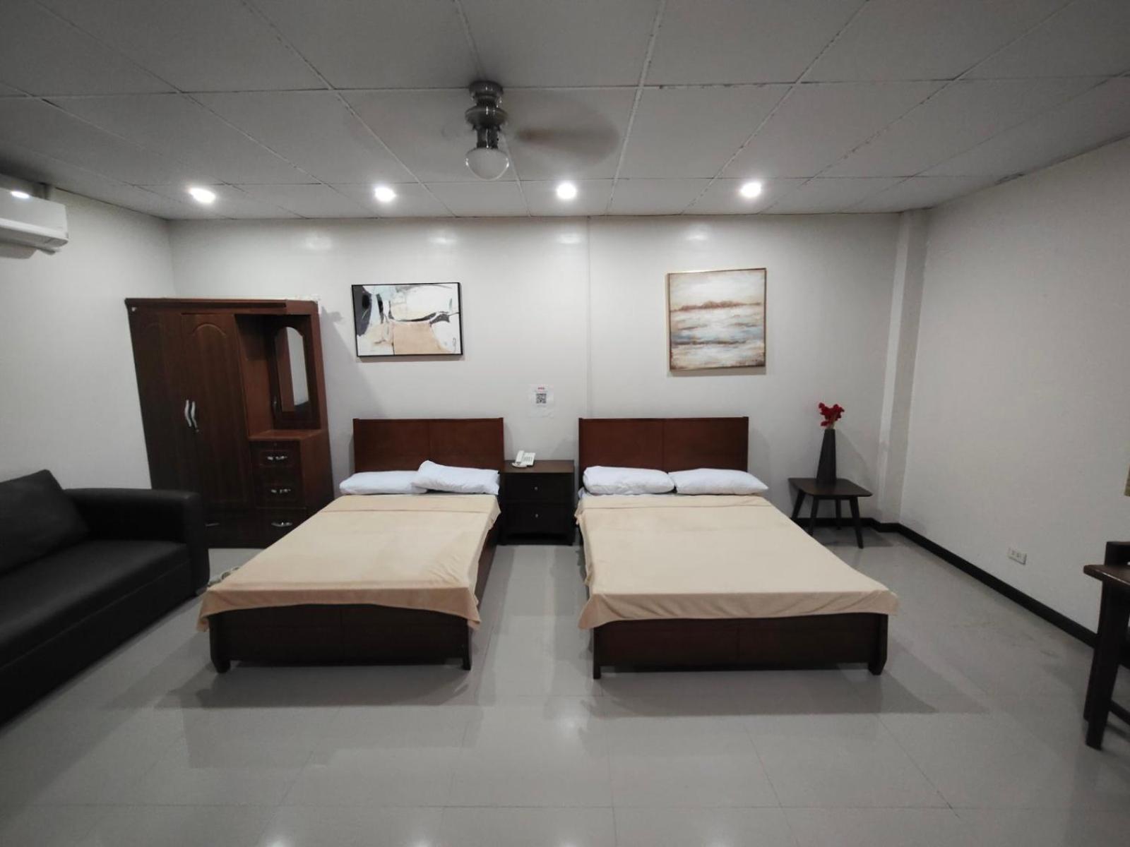 La Belladoza Near Airport Hotel Paranaque City Eksteriør billede