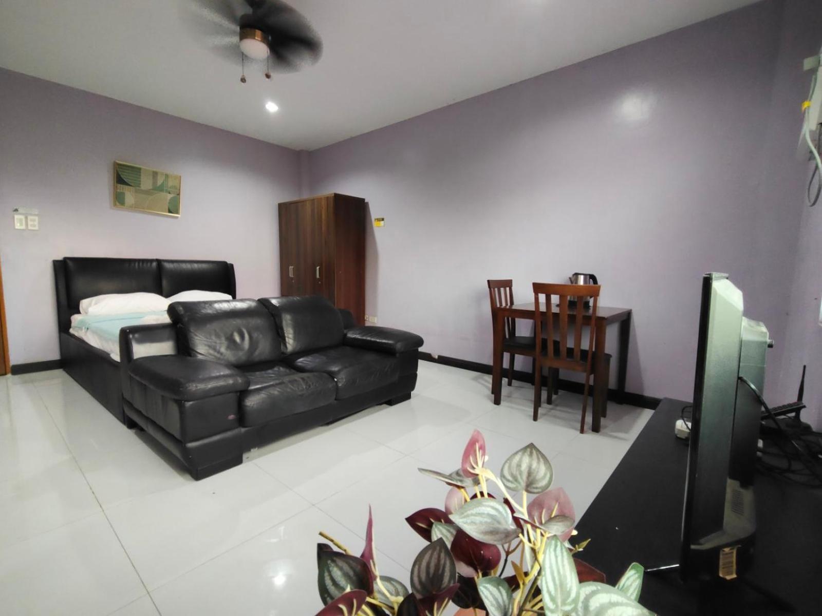La Belladoza Near Airport Hotel Paranaque City Eksteriør billede